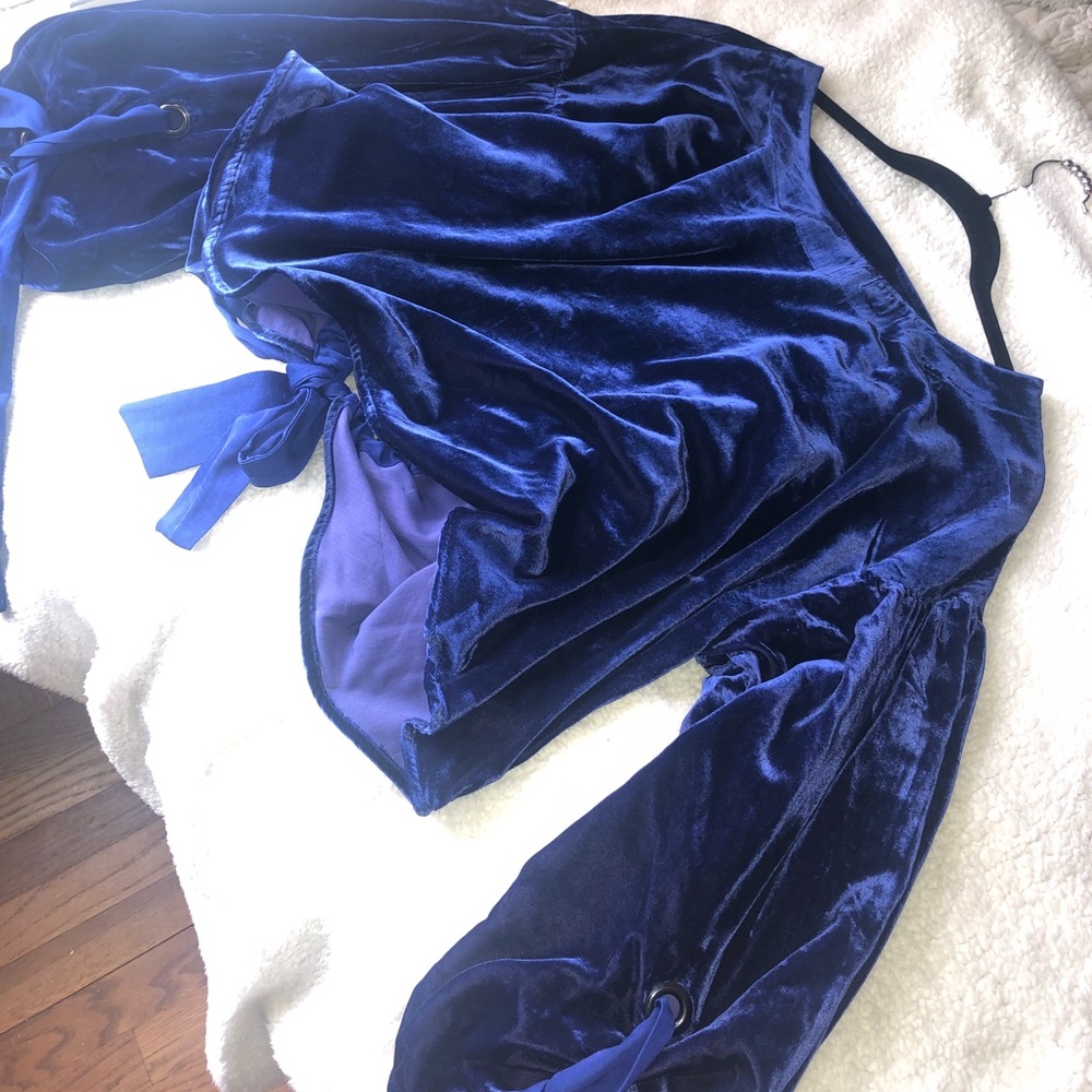 Free People Velvet Top *NEW WITH TAG****